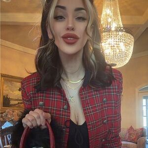 Meet your Posher, Sydney